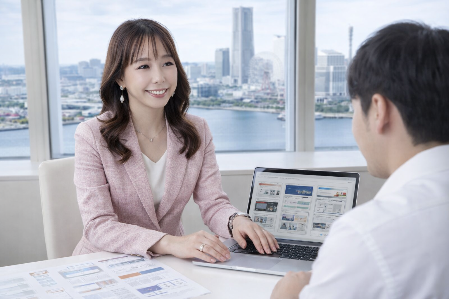 M's Factoryが打ち合わせをしている